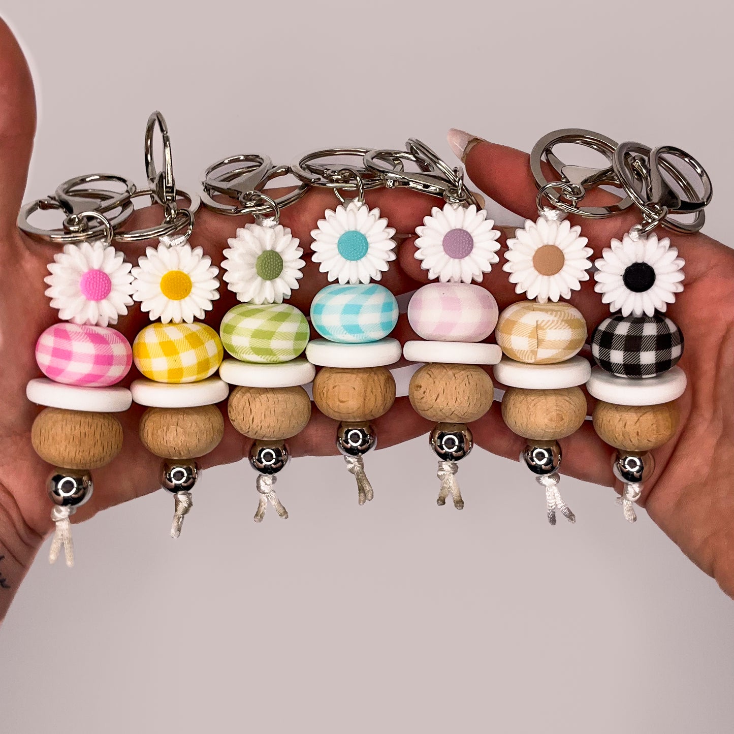 Gingham Daisies | Beaded Keychain