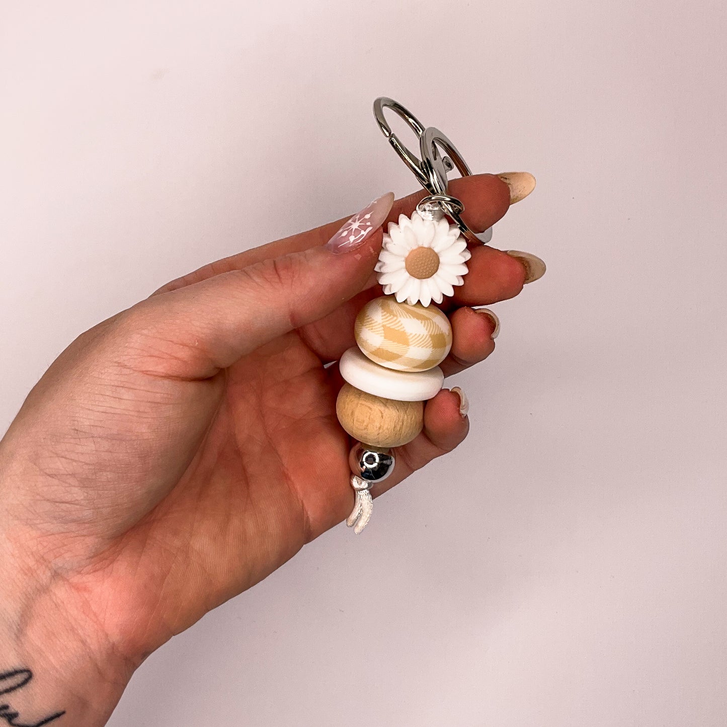 Gingham Daisies | Beaded Keychain